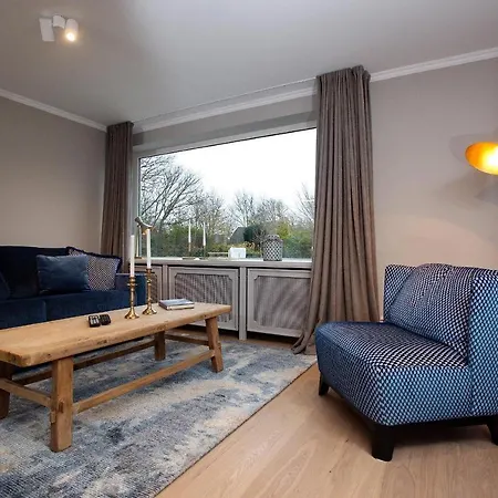 Appartement Bloe Koeoev 아파트